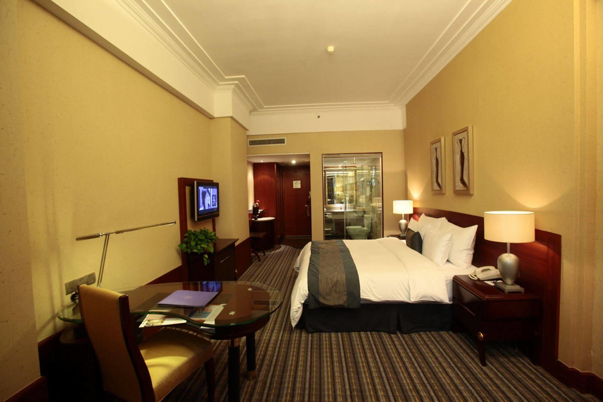 Shenzhen Futian Asta Hotel Экстерьер фото